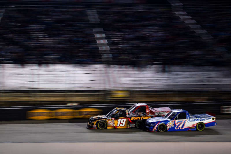 Daniel Hemric MHR 19 NASCAR Playoffs Bristol top5 
