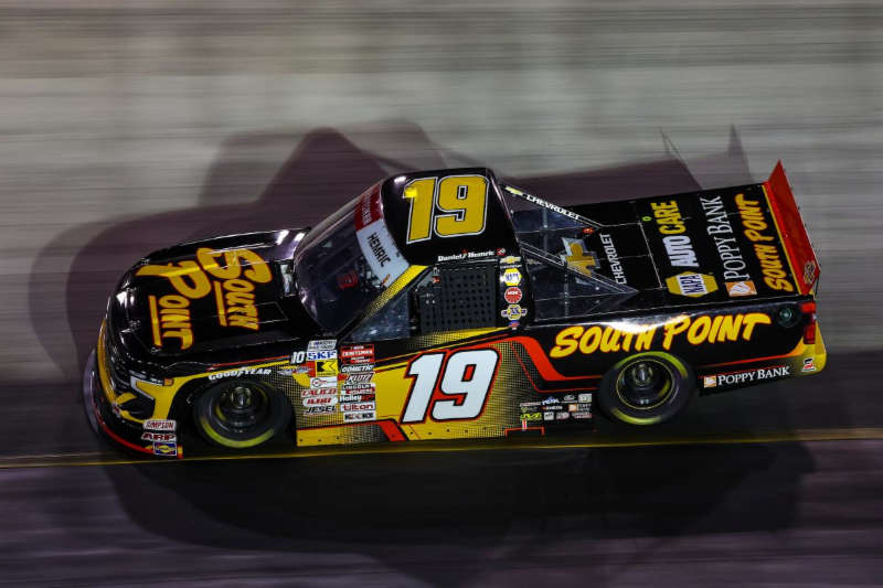 Daniel Hemric MHR 19 NASCAR Playoffs Bristol top5 