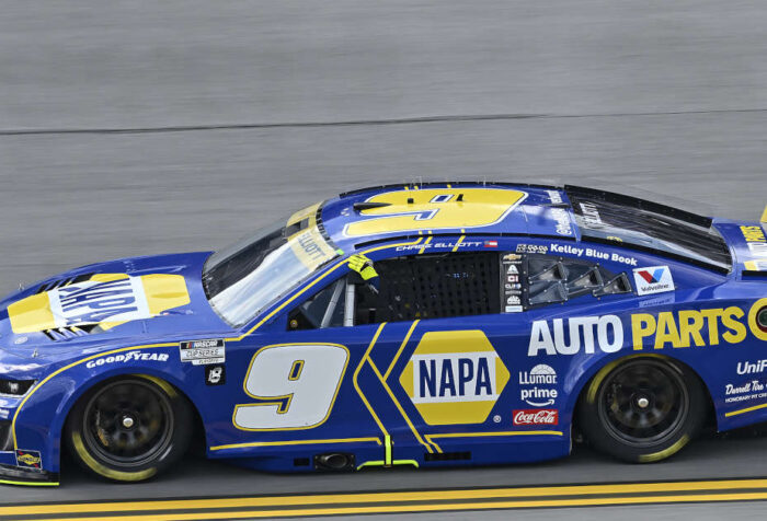 Chase Elliott NAPA Auto Parts 9 NASCAR Playoffs 2025 Talladega