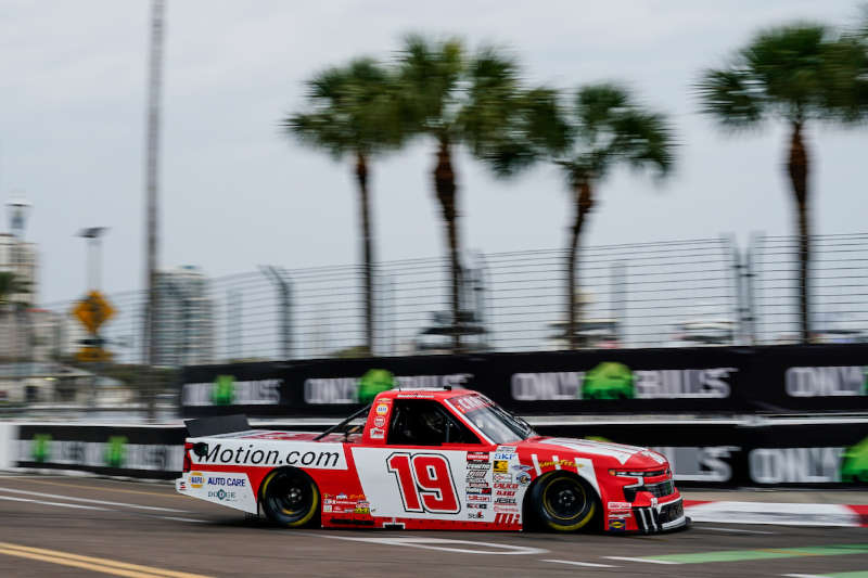 Daniel Hemric 19 Motion Industries NASCAR St Petersburg 