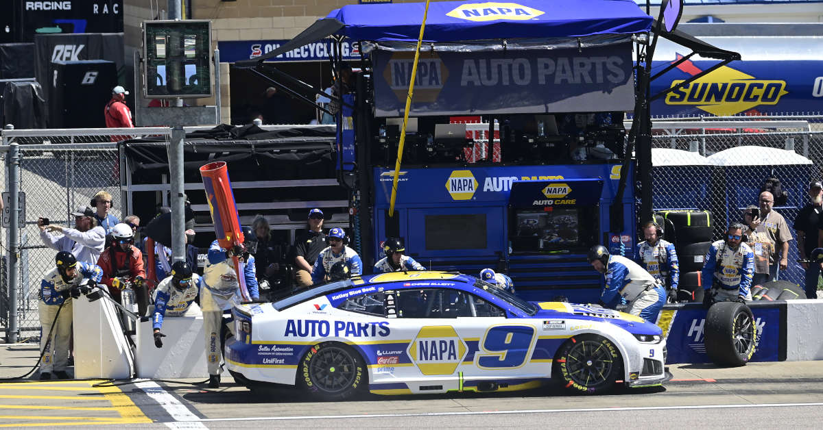 Chase Elliott NAPA Auto Parts 9 Kansas 2026 top-10