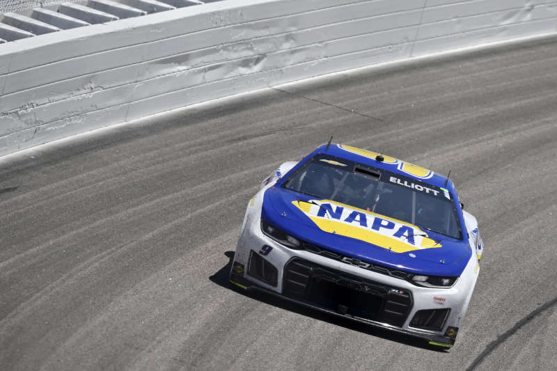 Chase Elliott NAPA Auto Parts 9 Kansas 2026 top-10