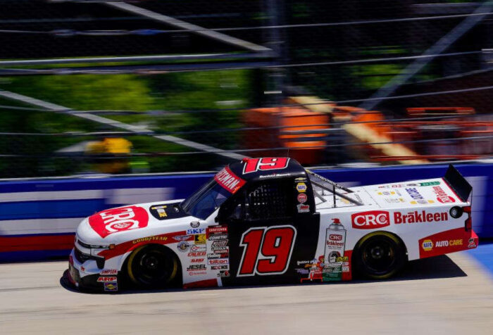 Daniel Hemric NASCAR Trucks MHR 19 Dover 2026