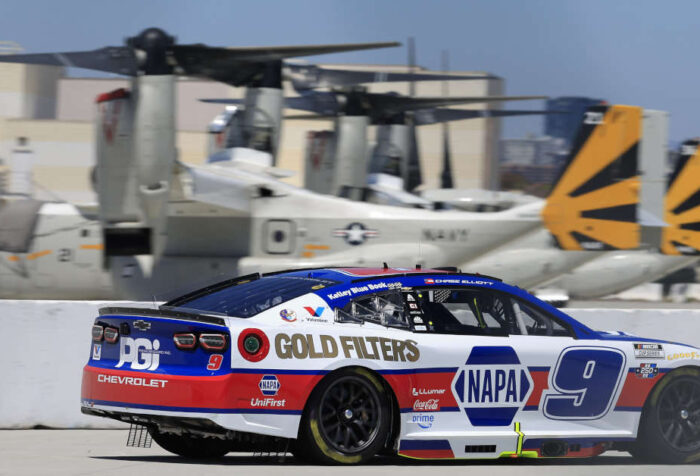 Chase Elliott NAPA Gold Filters 9 Coronado 2026