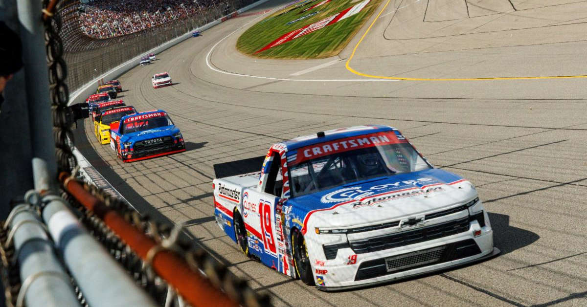 Daniel Hemric 19 Cloyes MHR NASCAR Trucks 2026 Michigan