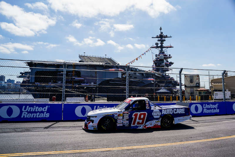 Daniel Hemric NAPA Auto Care 19 MHR Coronado 2026 runnerup