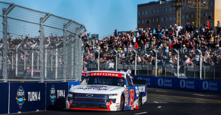 Daniel Hemric NAPA Auto Care 19 MHR Coronado 2026 runnerup