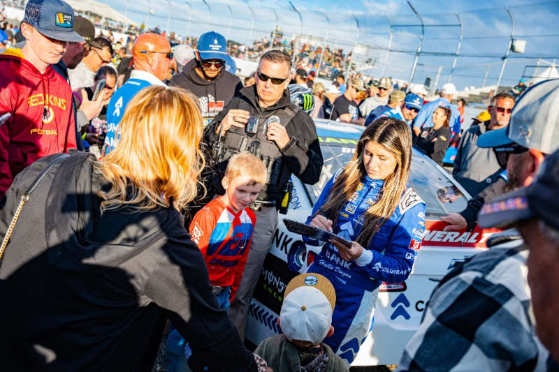 Hailie Deegan 16 NAPA Auto Care 150 Tri-City 2026 BMR
