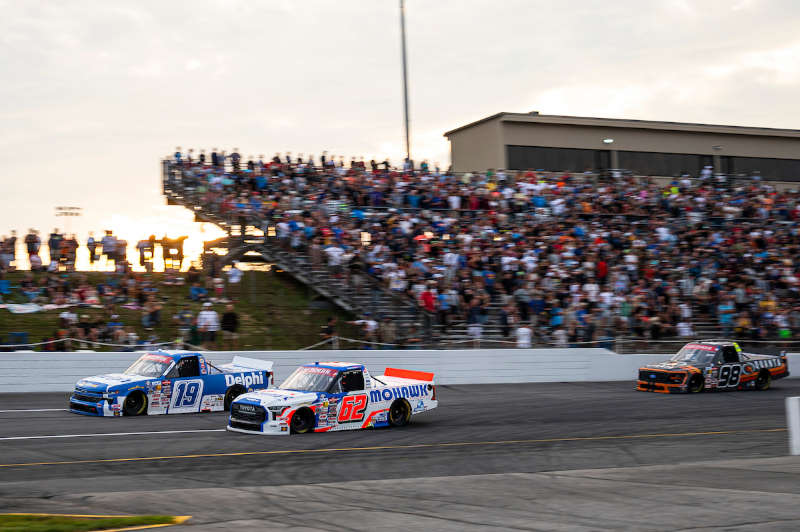 Daniel Hemric IRP 19 MHR NASCAR 2026 Delphi