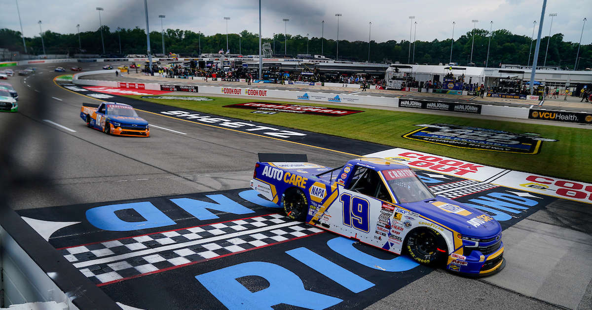 Daniel Hemric 19 NAPA Auto Care NASCAR MHR Richmond 2026