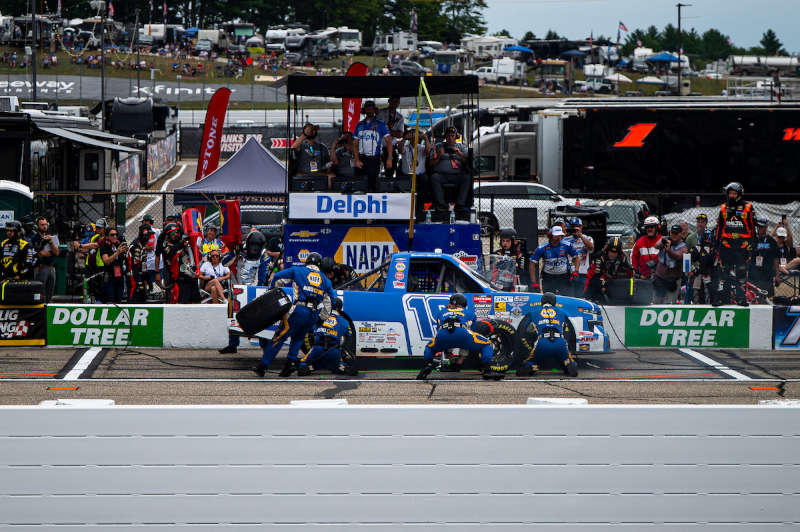 Daniel Hemric 19 NASCAR Trucks 2026 MHR New Hampshire 