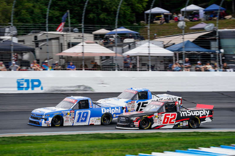 Daniel Hemric 19 NASCAR Trucks 2026 MHR New Hampshire 