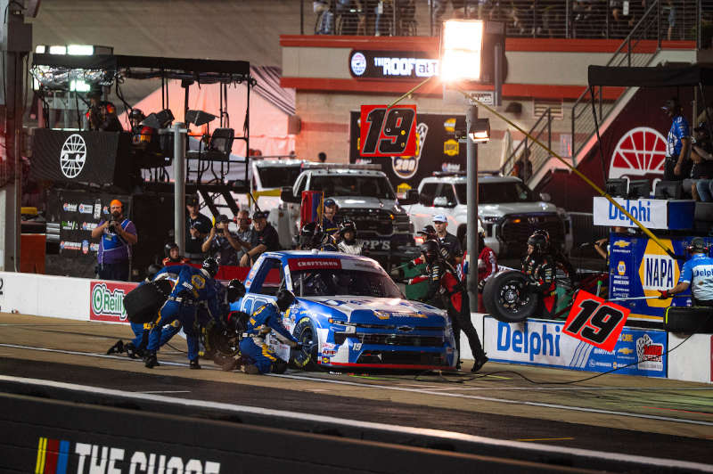 Daniel Hemric MHR 19 NASCAR Trucks Chase 2026 Bristol 