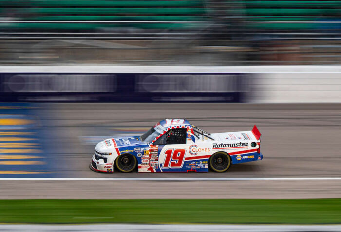 Daniel Hemric MHR 19 NASCAR Trucks Chase 2026 Kansas