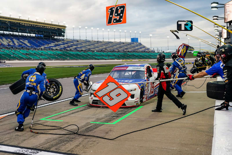 Daniel Hemric MHR 19 NASCAR Trucks Chase 2026 Kansas