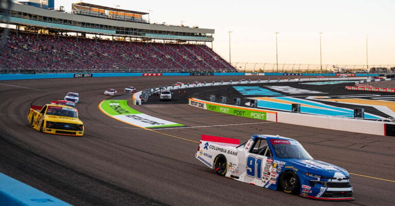 Christian Eckes NASCAR Trucks Chase 2026 Phoenix MHR