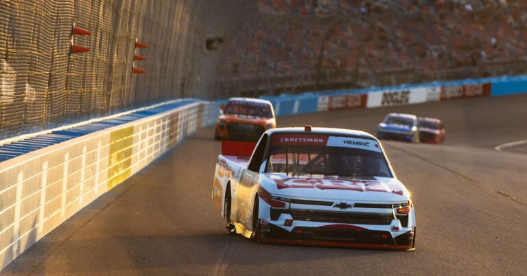 Daniel Hemric NASCAR Chase Phoenix 2026 Brakleen 19 MHR